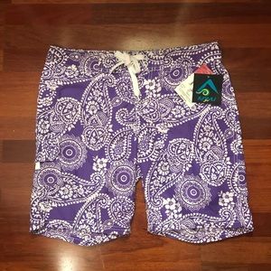 Women’s Kanu Surf Shorts, size 8, NWT